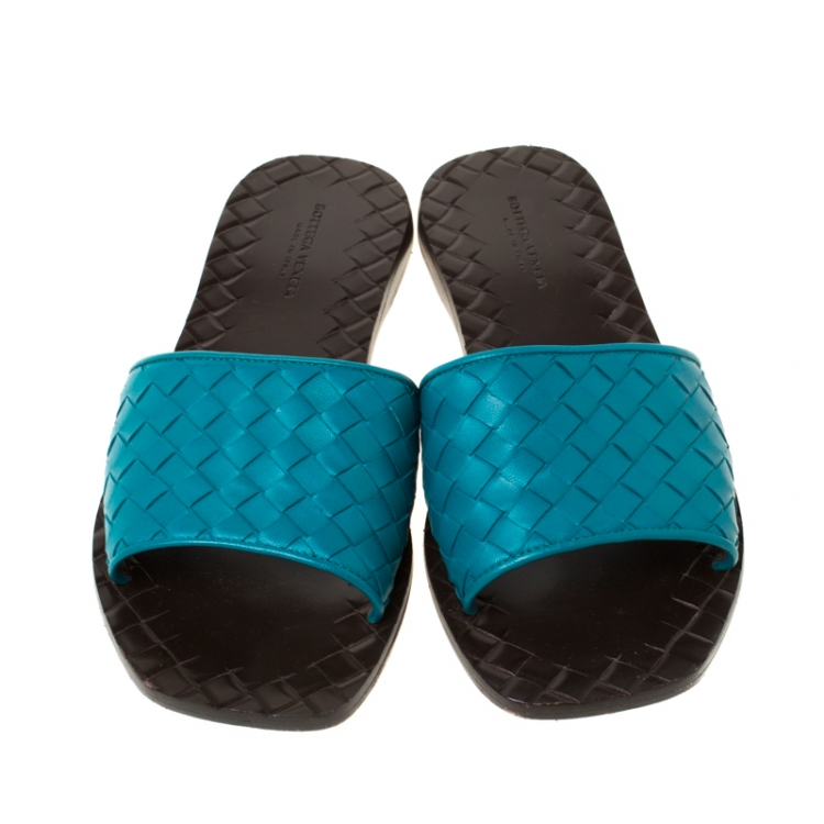 Pre Owned Bottega Veneta Blue Intreciatto Leather Slip On Slide Size 36