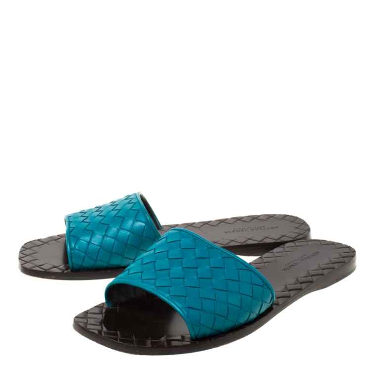 Pre Owned Bottega Veneta Blue Intreciatto Leather Slip On Slide Size 36
