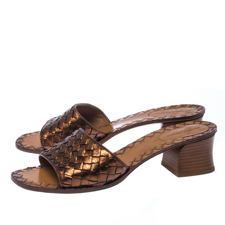 Pre Owned Bottega Veneta Metallic Bronze Intrecciato Leather Ravello Flat Slides Size 38