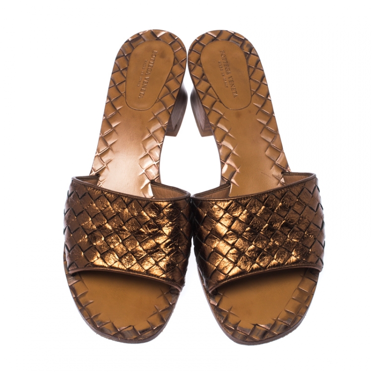 Pre Owned Bottega Veneta Metallic Bronze Intrecciato Leather Ravello Flat Slides Size 38