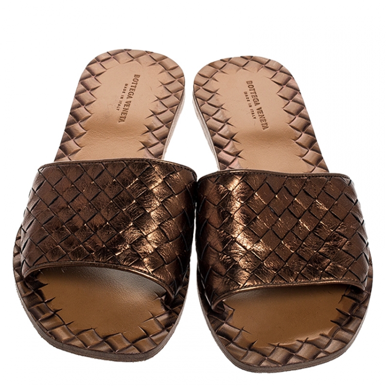 Pre Owned Bottega Veneta Metallic Bronze Intrecciato Leather Flat Slides Size 37