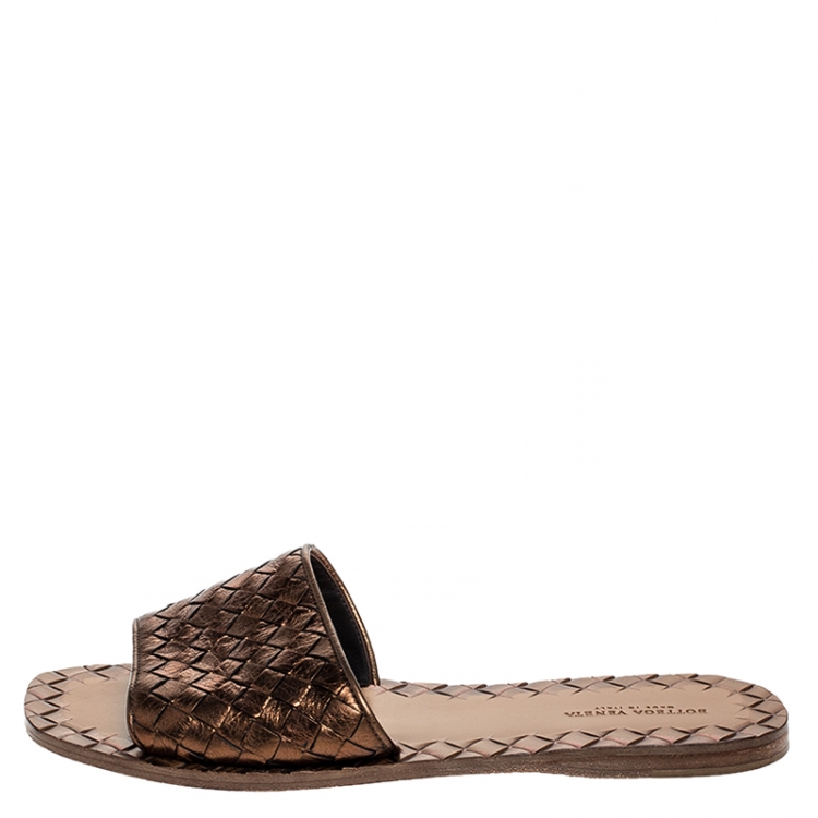 Pre Owned Bottega Veneta Metallic Bronze Intrecciato Leather Flat Slides Size 37