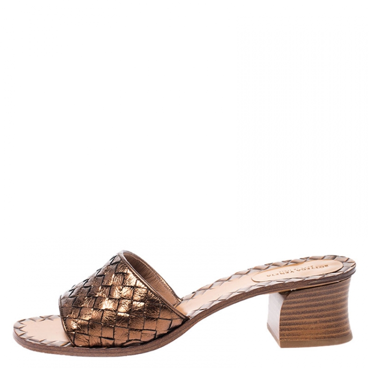 Pre Owned Bottega Veneta Metallic Bronze Intrecciato Leather Ravello Flat Slides Size 38