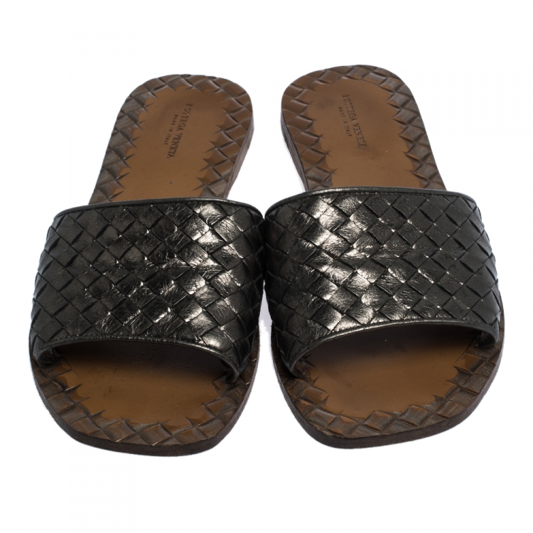 Pre Owned Bottega Veneta Metallic Grey Intreciatto Leather Slip On Slide Size 39