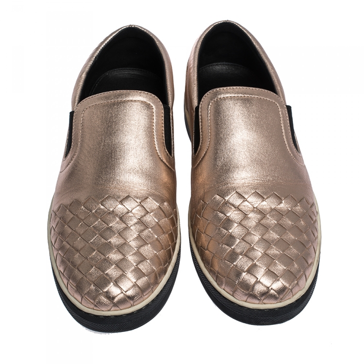 Pre Owned Bottega Veneta Metallic Gold Rose Intrecciato Leather Slip-on Sneakers 39