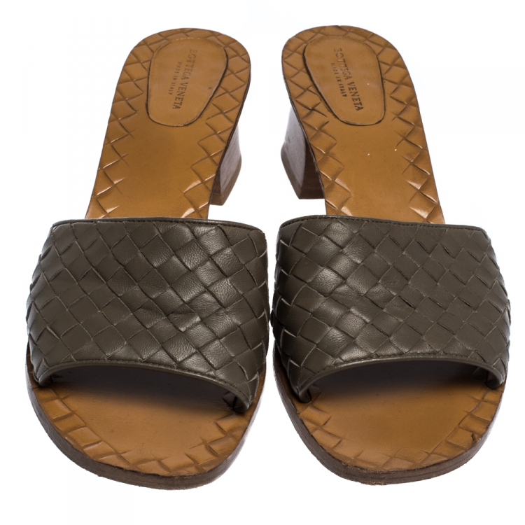 Pre Owned Bottega Veneta Grey Intrecciato Leather Ravello Slide Sandals Size 41