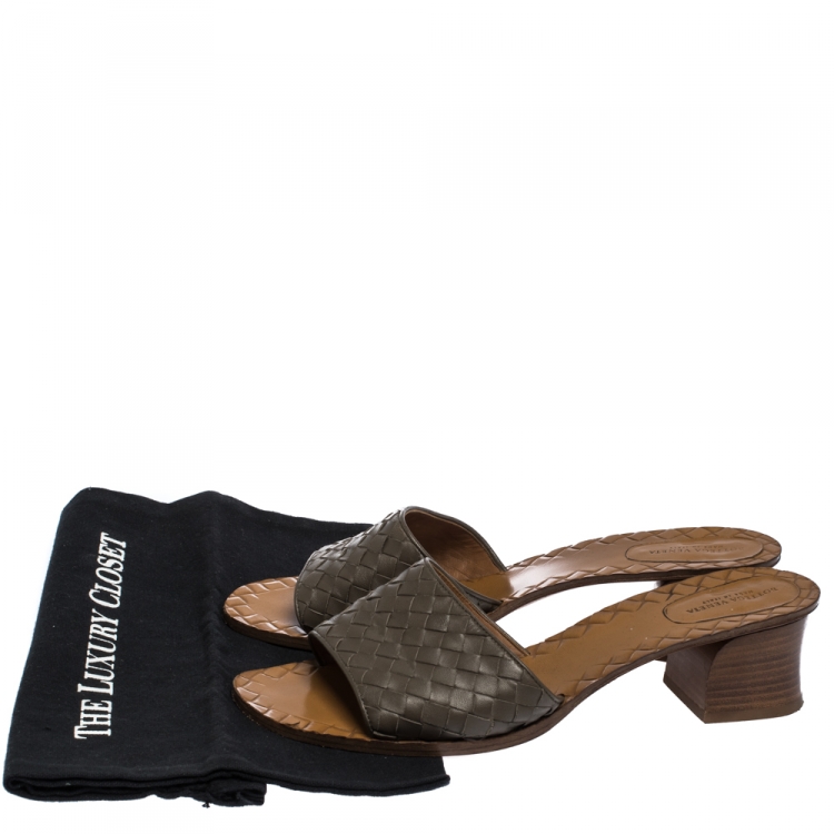 Pre Owned Bottega Veneta Grey Intrecciato Leather Ravello Slide Sandals Size 41