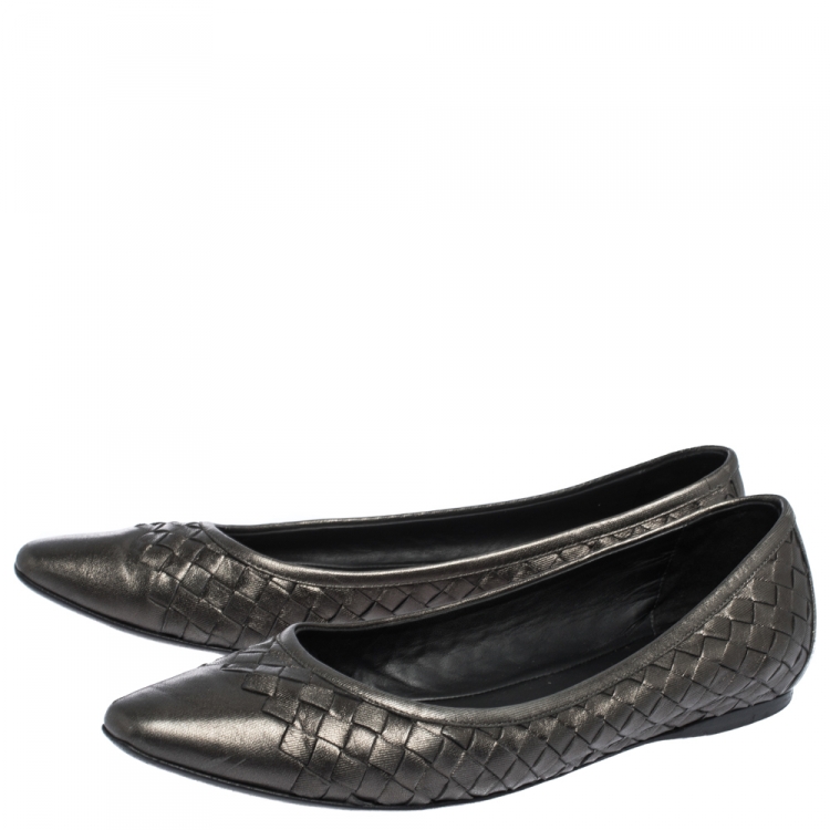 Pre Owned Bottega Veneta Metallic Intrecciato Leather Pointed Toe Ballet Flats Size 38.5