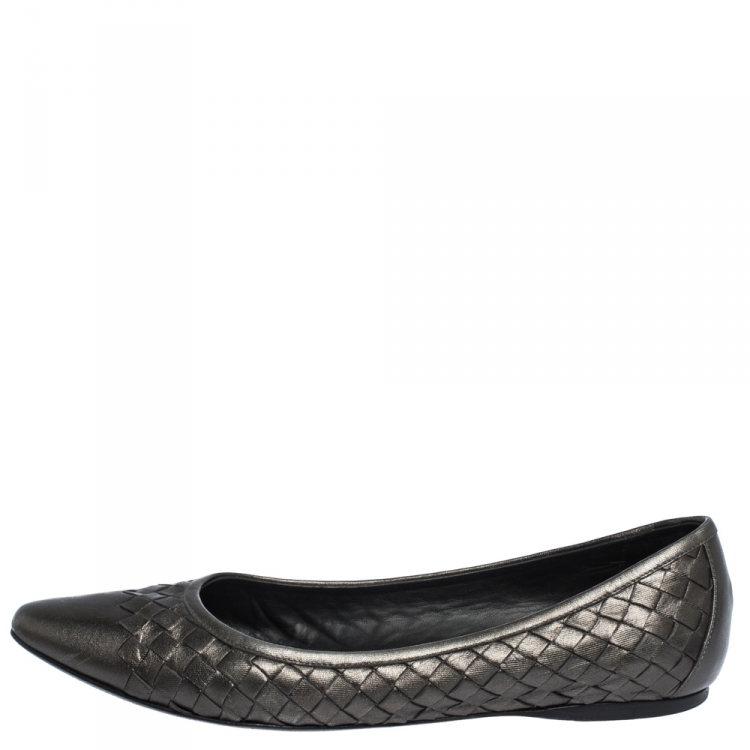 Pre Owned Bottega Veneta Metallic Intrecciato Leather Pointed Toe Ballet Flats Size 38.5