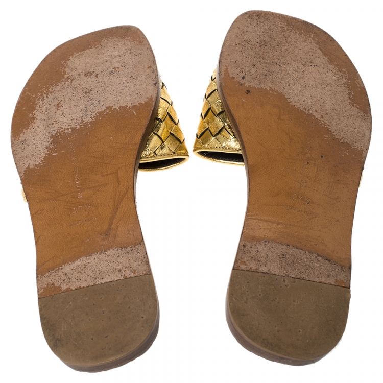 Pre Owned Bottega Veneta Metallic Gold Leather Intrecciato Flat Slides Size 37.5