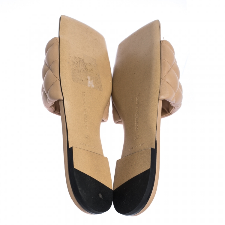 Pre Owned Bottega Veneta Beige Padded Quilted Leather Flat Slides Size 37