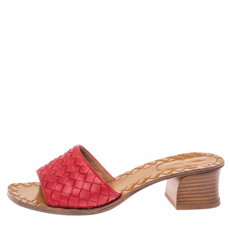 Pre Owned Bottega Veneta Red Intrecciato Leather Ravello Slide Sandals Size 36