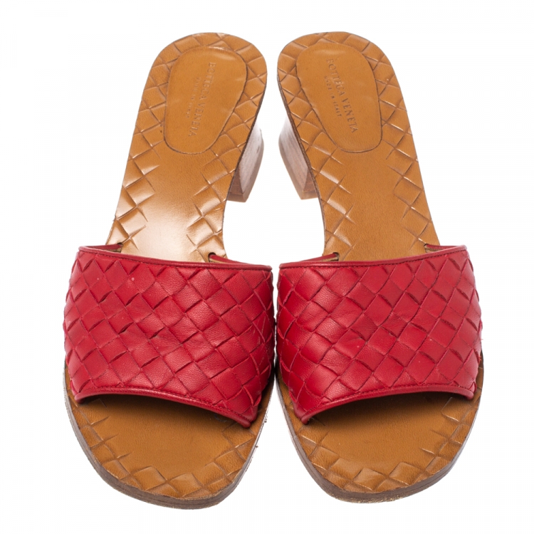 Pre Owned Bottega Veneta Red Intrecciato Leather Ravello Slide Sandals Size 36