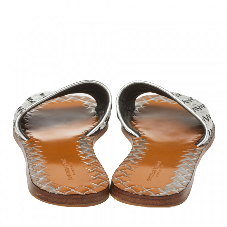 Pre Owned Bottega Veneta Metallic Silver Intrecciato Leather Flat Slides Size 37