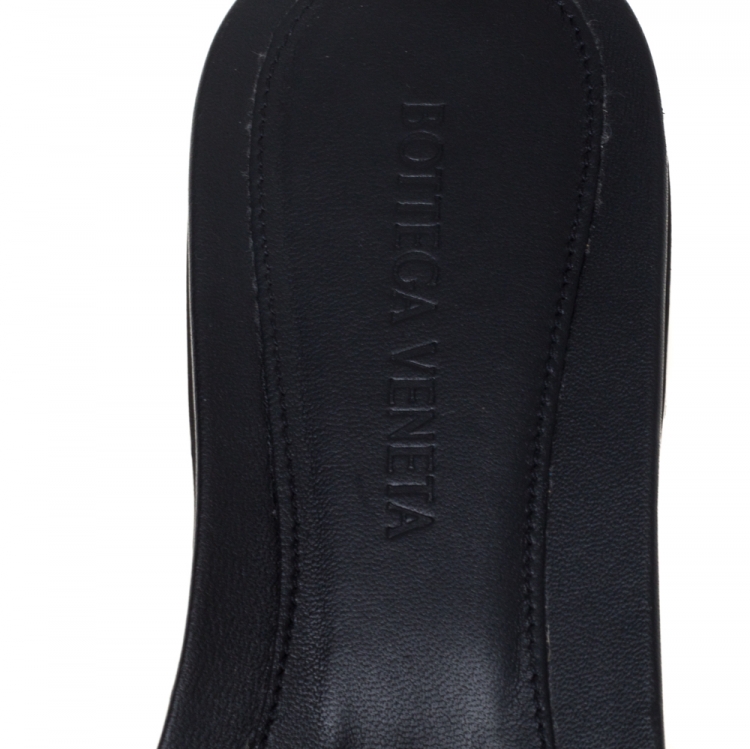 مملوكة مسبقًا Bottega Veneta Black Quilted Leather Padded Flat Slides Size 38