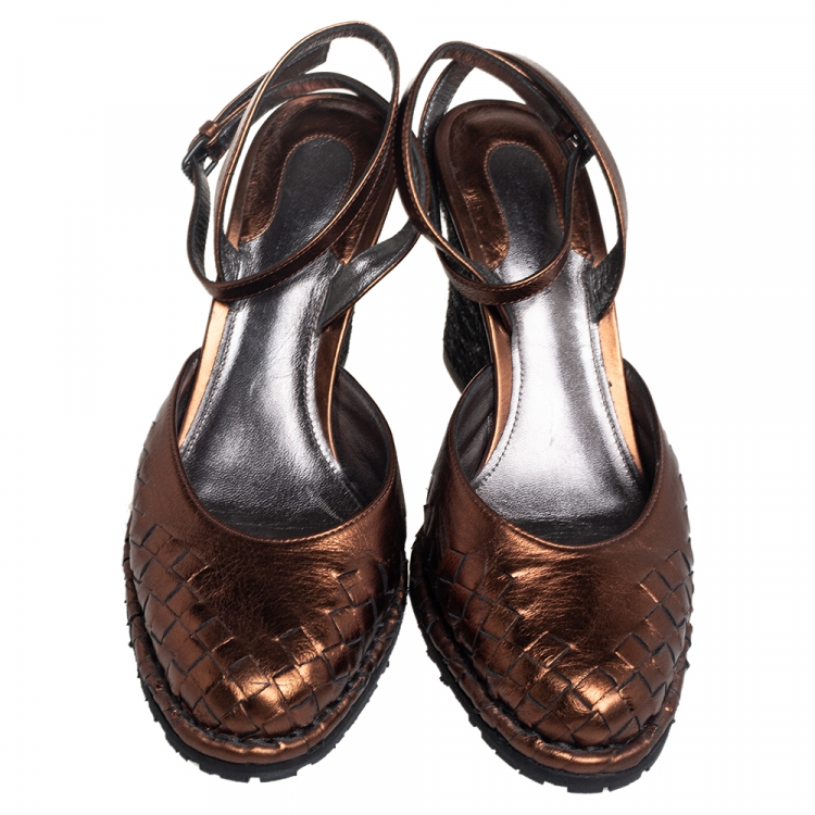 Pre Owned Bottega Veneta Metallic Brown Intrecciato Leather Ankle Strap Sandals Size 38