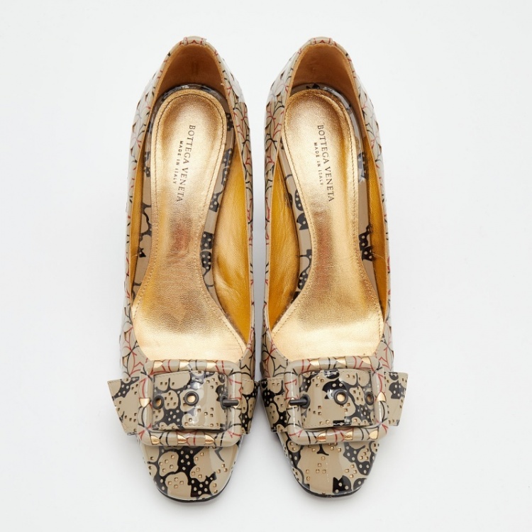 Pre Owned Bottega Veneta Grey Printed Patent Leather Block Heel Buckle Detail Pumps Size 35.5