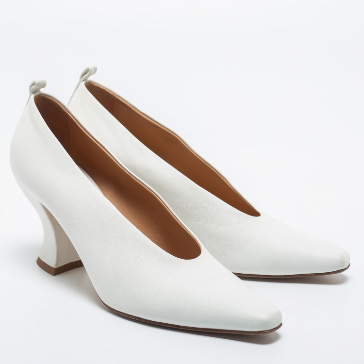 Pre Owned Bottega Veneta White Leather Almond-Toe Pumps Size 38