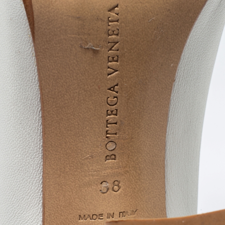 Pre Owned Bottega Veneta White Leather Almond-Toe Pumps Size 38