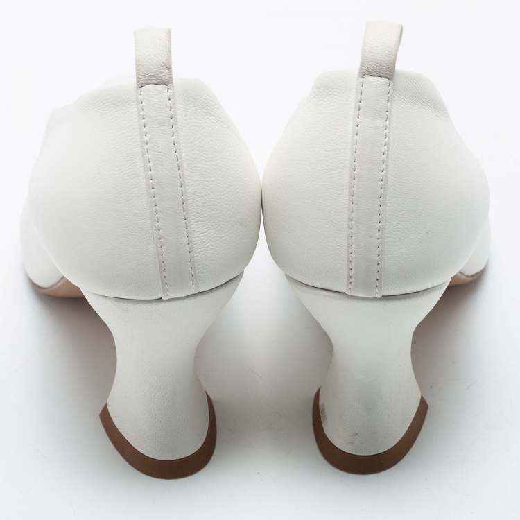 Pre Owned Bottega Veneta White Leather Almond-Toe Pumps Size 38