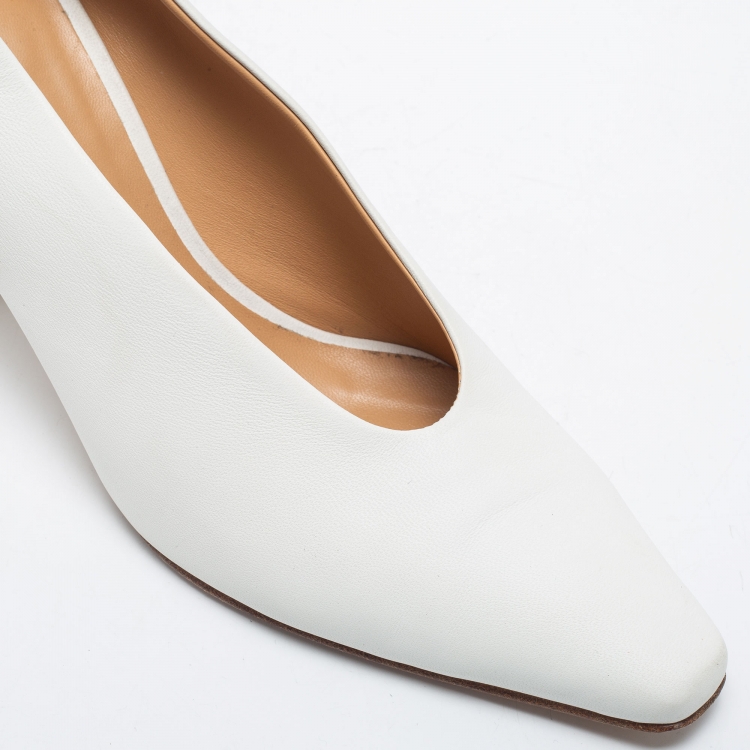 Pre Owned Bottega Veneta White Leather Almond-Toe Pumps Size 38