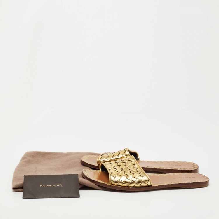 Pre Owned Bottega Veneta Gold Intrecciato Leather Flat Slides Size 37.5