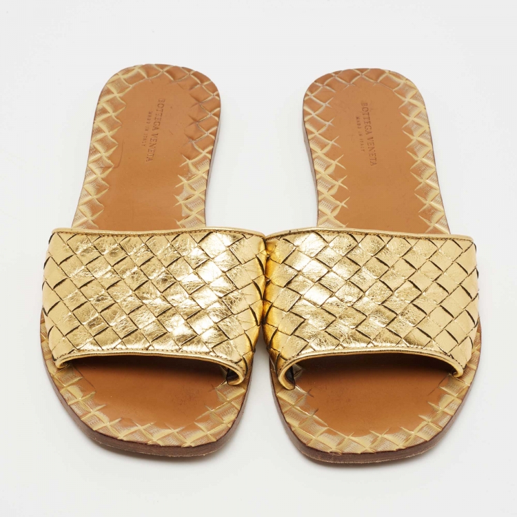 Pre Owned Bottega Veneta Gold Intrecciato Leather Flat Slides Size 37.5