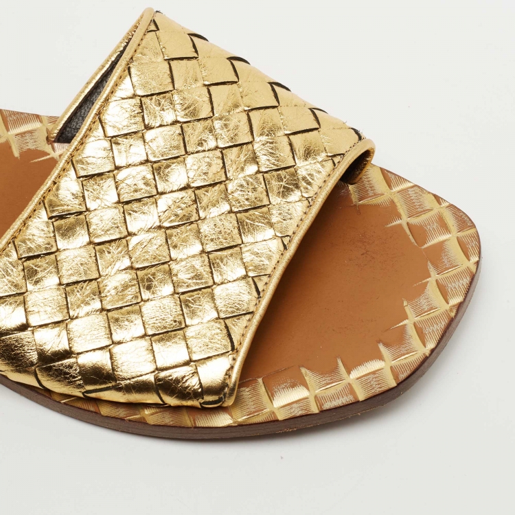 Pre Owned Bottega Veneta Gold Intrecciato Leather Flat Slides Size 37.5