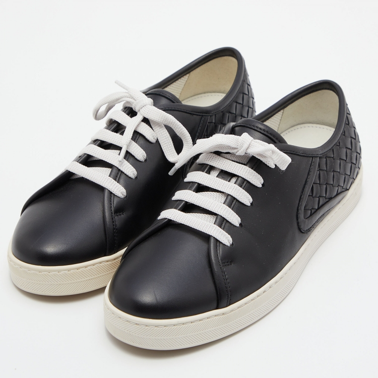 Pre Owned Bottega Veneta Black Intrecciato Leather Lace Up Sneakers Size 37