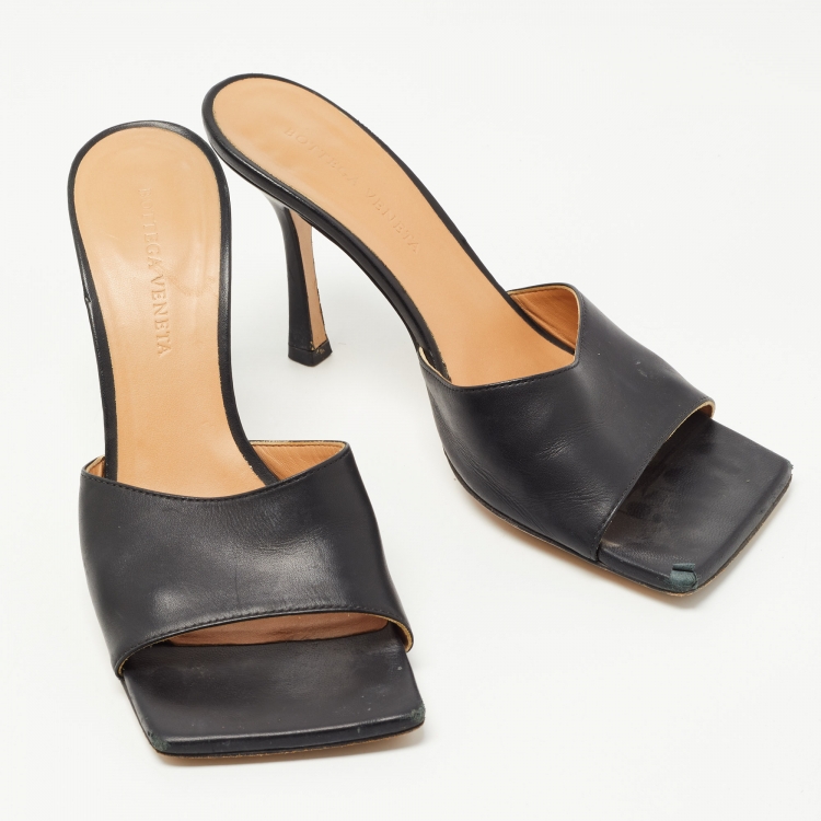 Pre Owned Bottega Veneta Black Leather Stretch Slide Sandals Size 37
