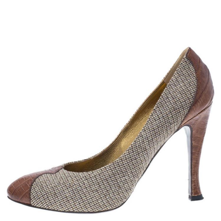Pre Owned Bottega Veneta Beige/Brown Fabric and Crocodile Almond Toe Pumps Size 36.5