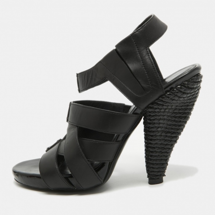 Bottega veneta best sale strappy sandals