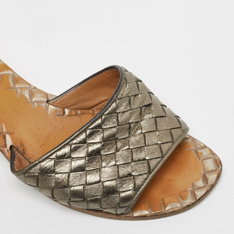 Pre Owned Bottega Veneta Metallic Leather Intrecciato Slides Size 37.5 