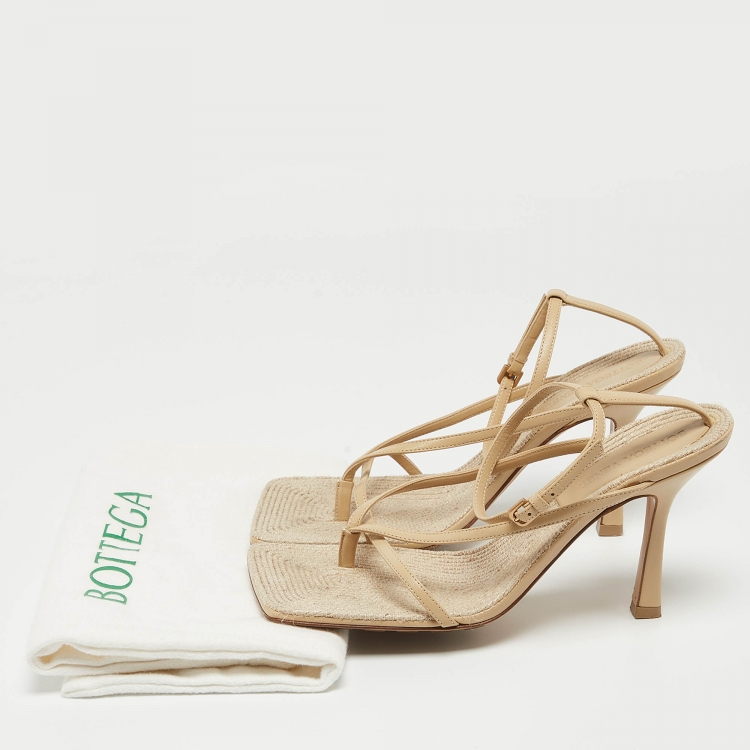 Pre Owned Bottega Veneta Beige Leather Stretch Thong Ankle Strap Sandals Size 37