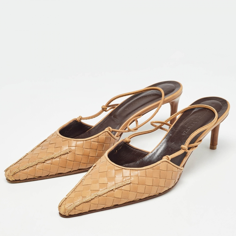 Pre Owned Bottega Veneta Brown Intrecciato Leather Slingback Pumps Size 37