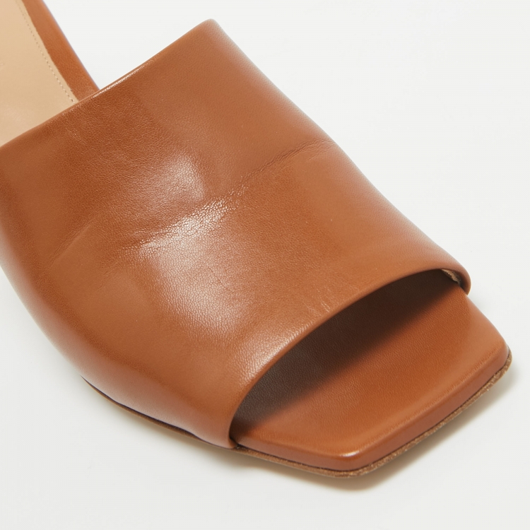 Pre Owned Bottega Veneta Brown Leather Stretch Mules Size 39