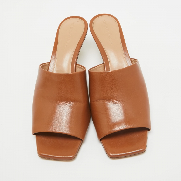 Pre Owned Bottega Veneta Brown Leather Stretch Mules Size 39