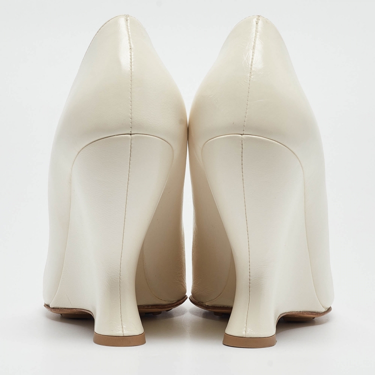 Pre Owned Bottega Veneta White Leather Wedge Pointed Toe Pumps Size 41