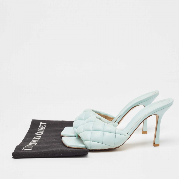 Pre Owned Bottega Veneta Light Blue Quilted Leather Slide Sandals Size 39