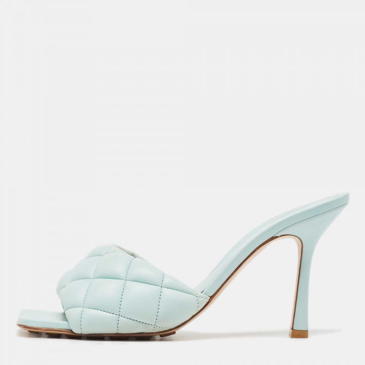 Pre Owned Bottega Veneta Light Blue Quilted Leather Slide Sandals Size 39