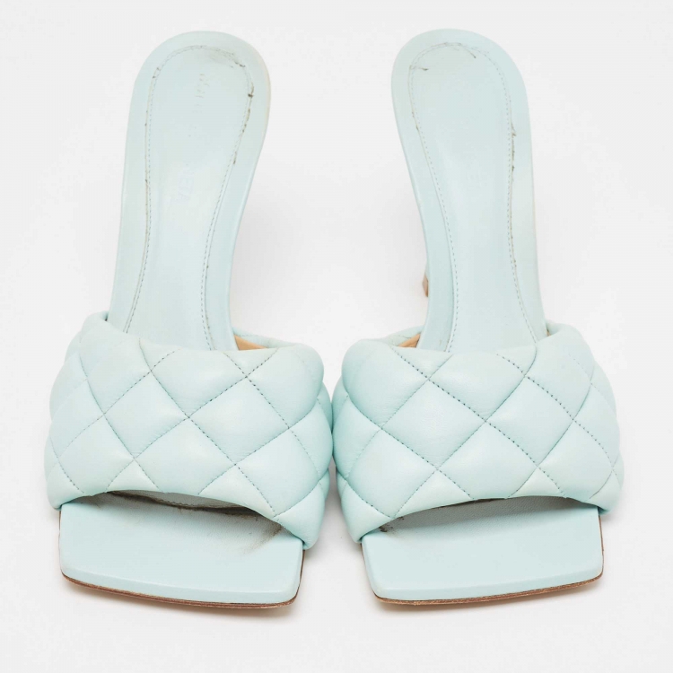 Pre Owned Bottega Veneta Light Blue Quilted Leather Slide Sandals Size 39