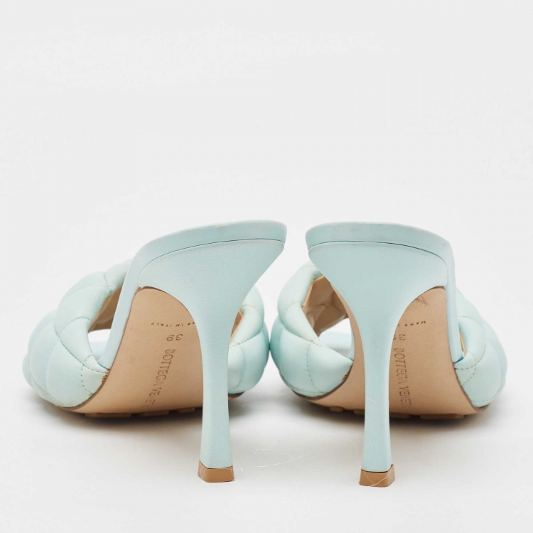 Pre Owned Bottega Veneta Light Blue Quilted Leather Slide Sandals Size 39