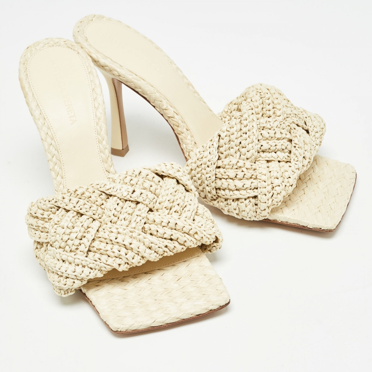 Pre Owned Bottega Veneta Cream Raffia Lido Slide Sandals Size 39.5