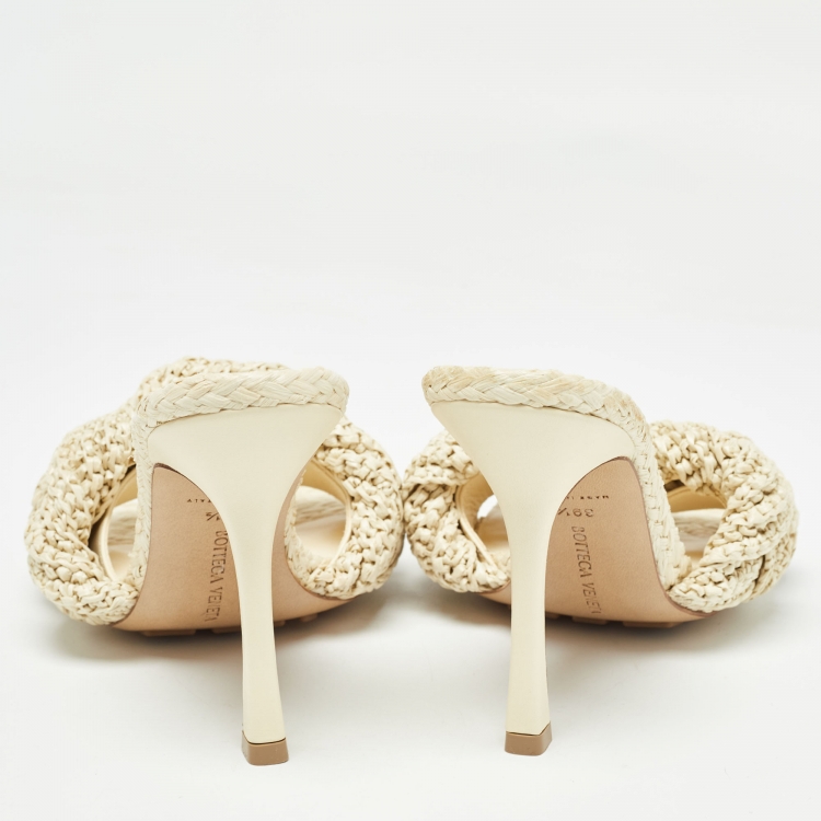 Pre Owned Bottega Veneta Cream Raffia Lido Slide Sandals Size 39.5