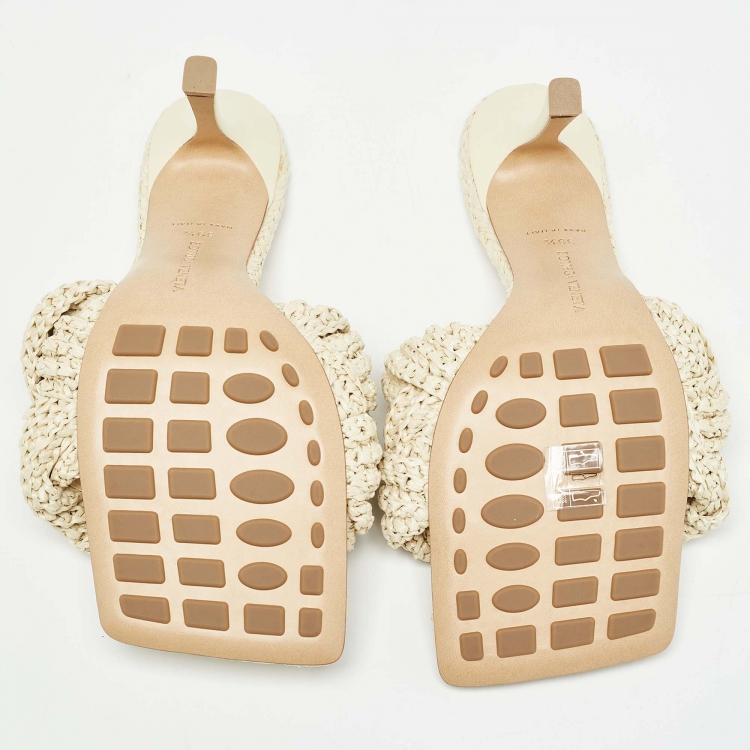 Pre Owned Bottega Veneta Cream Raffia Lido Slide Sandals Size 39.5