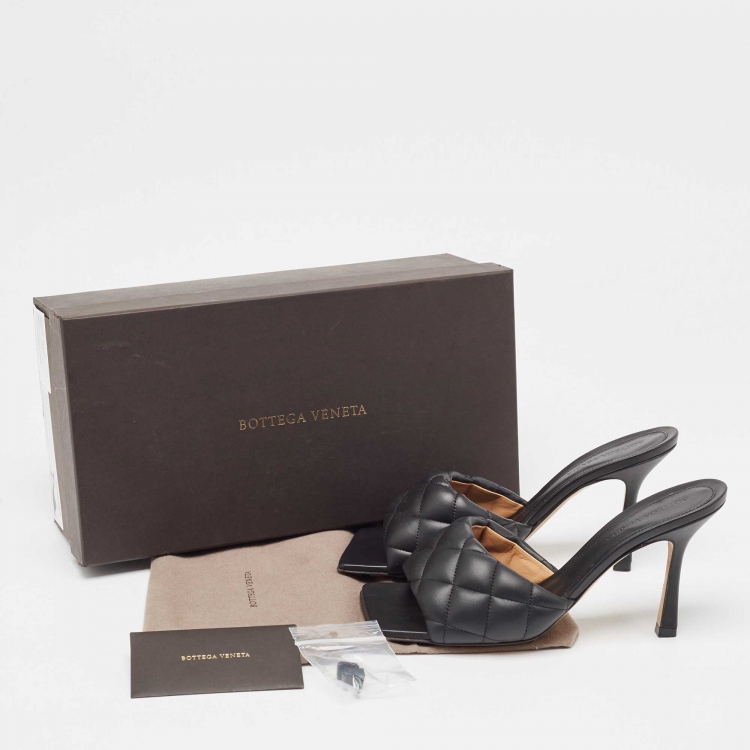 Pre Owned Bottega Veneta Black Quilted Leather Slide Sandals Size 37.5