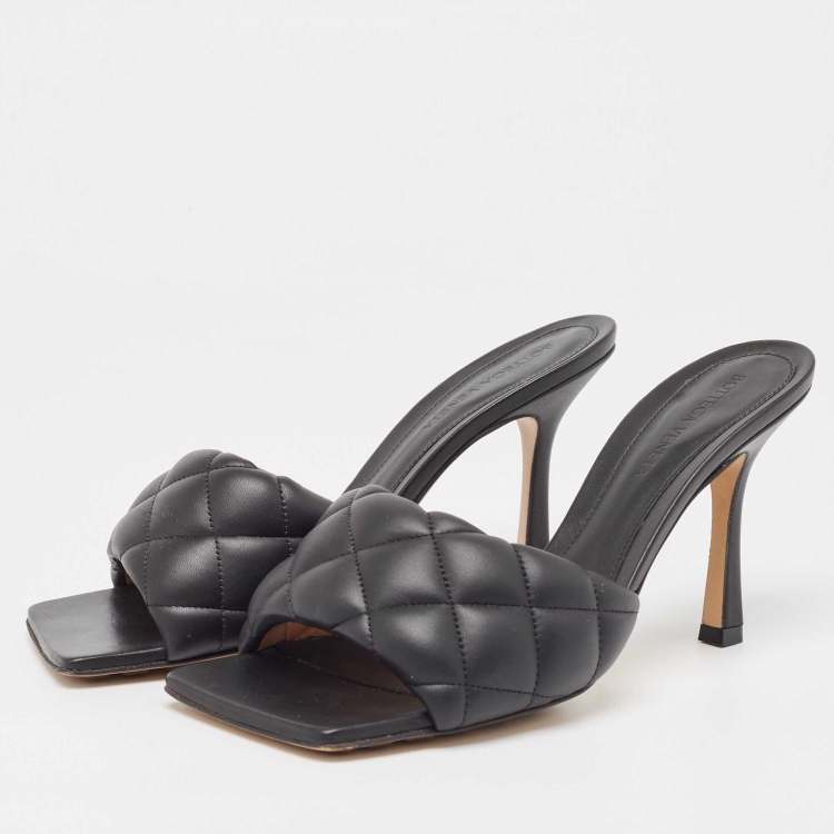 Pre Owned Bottega Veneta Black Quilted Leather Slide Sandals Size 37.5