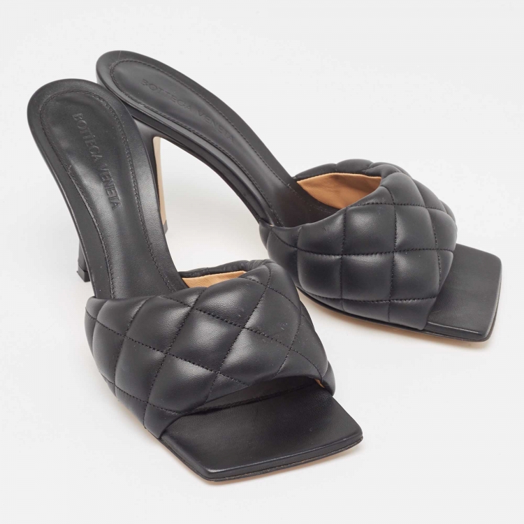 Pre Owned Bottega Veneta Black Quilted Leather Slide Sandals Size 37.5