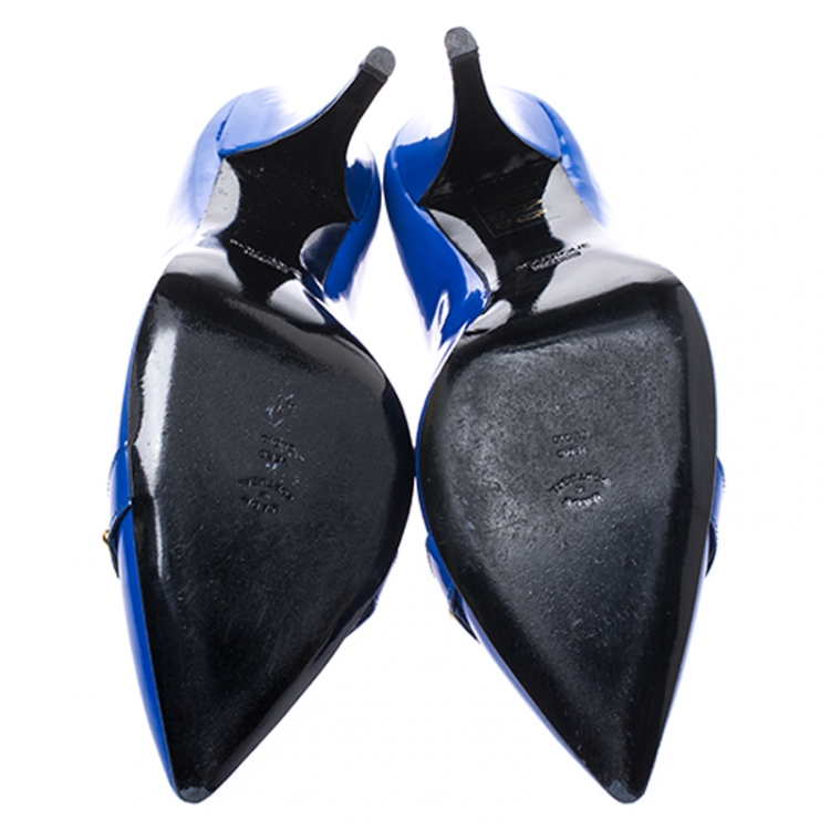مملوكة مسبقًا Boutique Moschino Blue Patent Leather Logo Plague Pointed Toe Pumps Size 41
