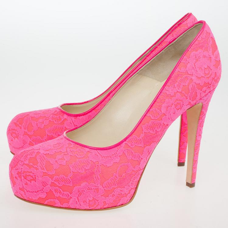 Pre Owned Brian Atwood Fuchsia Lace Maniac Platform Pumps Size 38.5